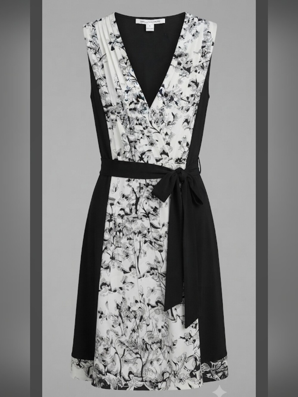 ​Diane von Furstenberg Black & White Floral Belted Wrap Dress – Size 6